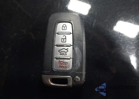 2011 Hyundai Genesis 4.6 z USA, uszkodzony, nr VIN KMHGC4DF1BU119601